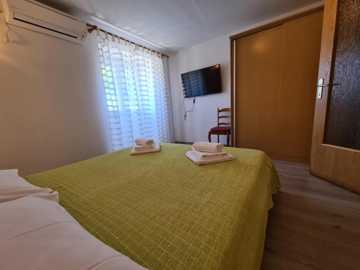 Apartment Cutul Salatic Bagian luar foto